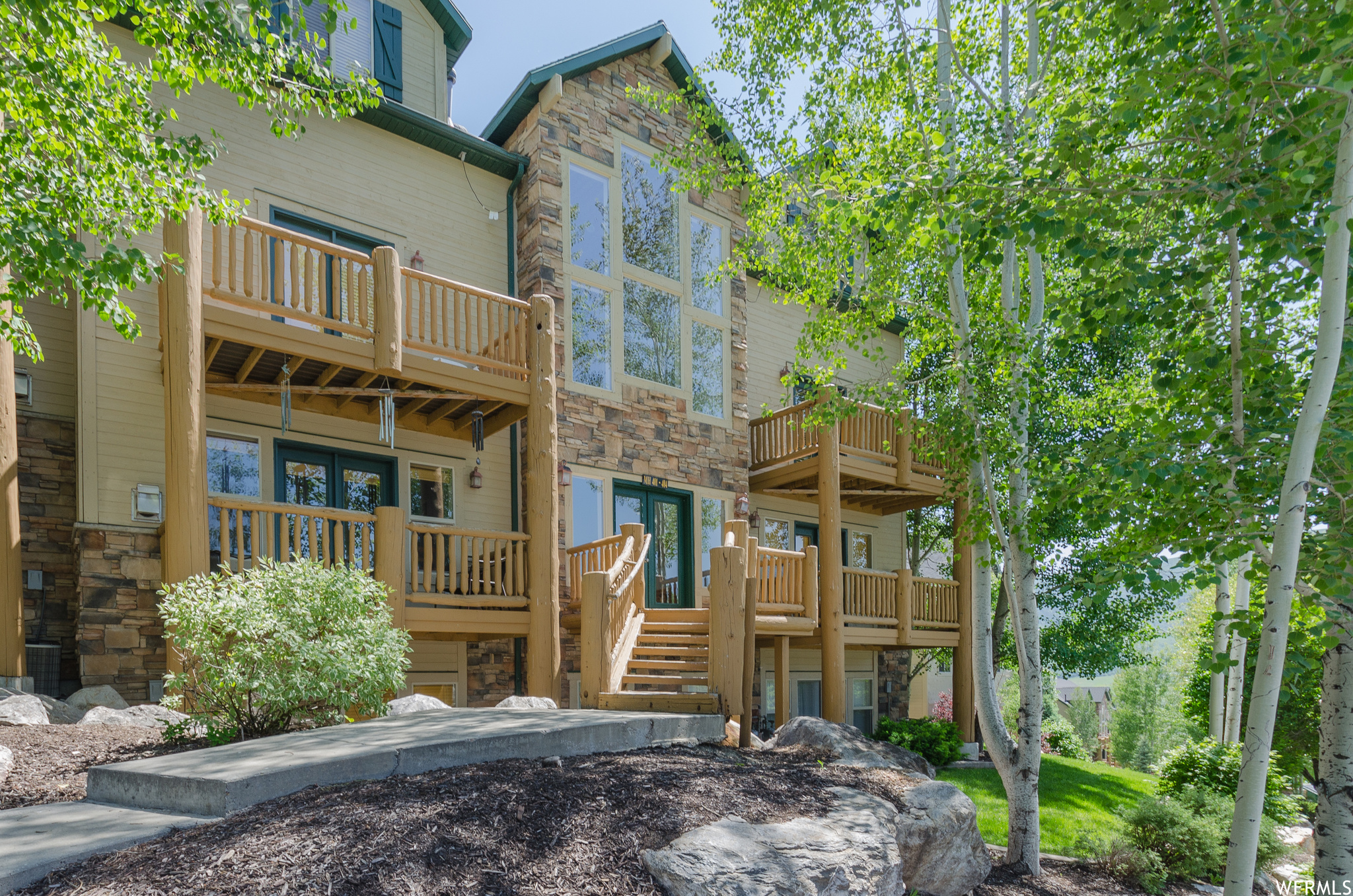 3562 North Fox Run #401 - 1